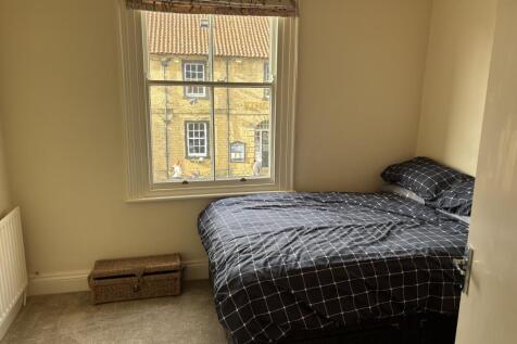Crown Square, Kirkbymoorside photo 4