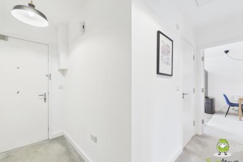 EweMove Estate Agents Basingstoke - West Sidings -