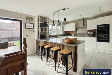 Kitchen/Living/Dining