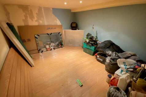 basement store room..jpg