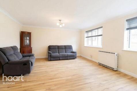 Lovegrove Drive, SLOUGH photo 3
