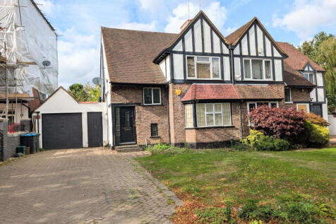 3 Bed Semi-Detached with Large Garden