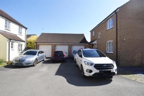 GARAGE &amp; PARKING