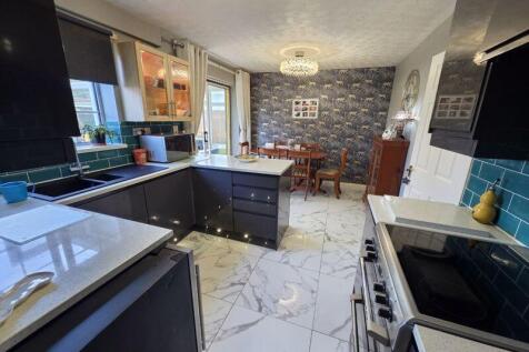 Kitchen/Dining Room Additional Image