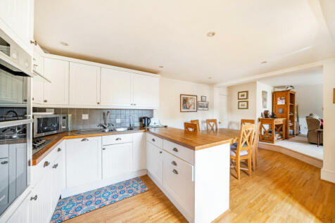 Woking, GU22 - property photo