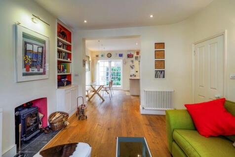 3 bed, 3 bath house - Stanlake Road, London, W12 7HJ photo 4