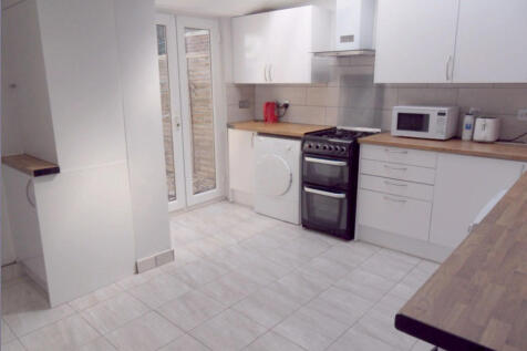 5-bed terraced on De Beauvoir Road, Reading, Berkshire, RG1, £3,000/mo