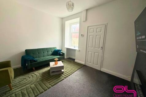 Moorfield Grove, Bolton photo 3