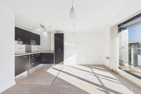 Kitchen and Lounge