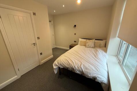 Room 5, Granville Avenue photo 5