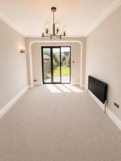 218, Ashburton Avenue, Ilford, London, IG3 photo 4