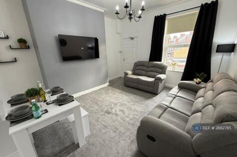 Living/Dining Area
