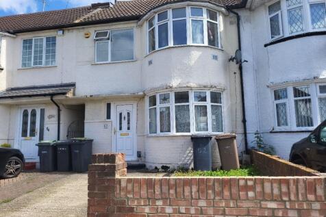 3 bedroom Terraced property for rent