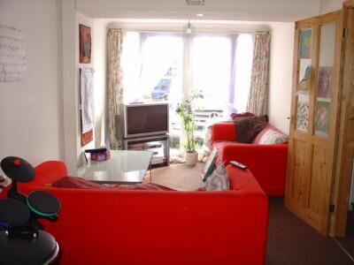 5-bed terraced on Spring Terrace, Reading, £2,750/mo