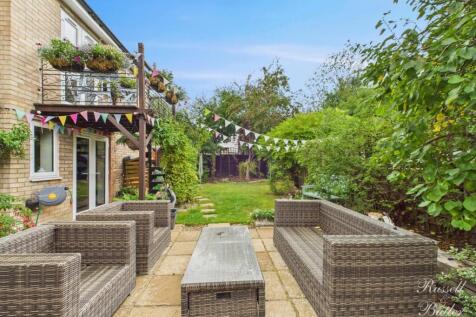 CAM01995G0-PR0354-STILL045