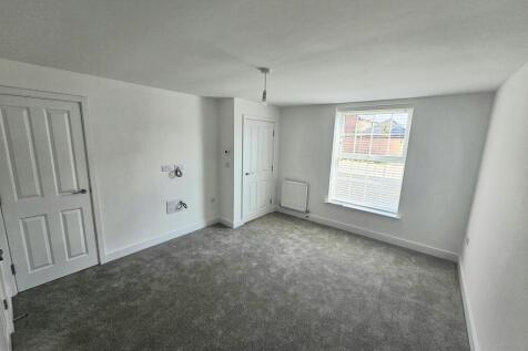 Hatter Close, Hugglescote, LE67 photo 4