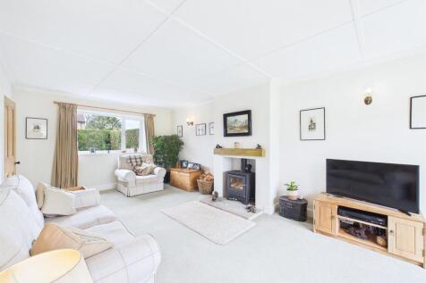 Living Room 2.jpg