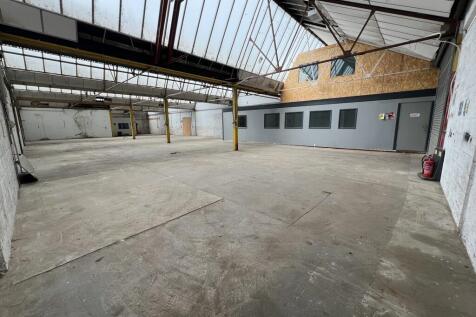 Commercial Property to rent Image 4