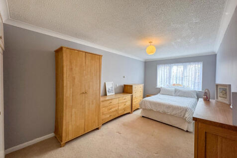 bedroom1