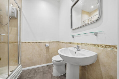 Apt 2 The Grange ...