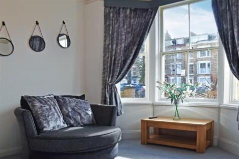 Flat 1, 39 Trafalgar Square photo 4