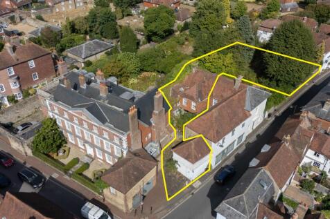 Wedgewood House, Angel Street, Petworth, GU28 0BG