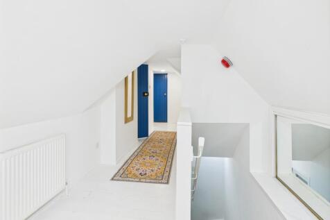 CAM03185G0-PR0115-STILL022