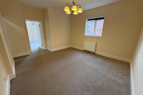 858 Chester Road, Sutton Coldfield, B24 photo 4