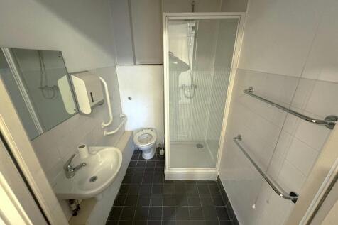 Unit G6a - Bathroom.jpg