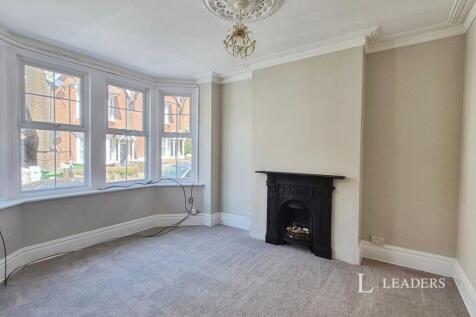 Eastbourne, BN21 photo 3