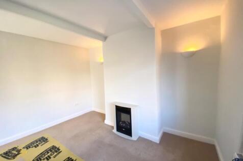 OPEN PLAN LOUNGE AREA