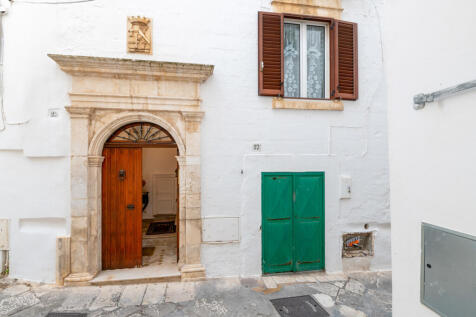 0_Palazzo Serio_Ostuni_Raro_Realty