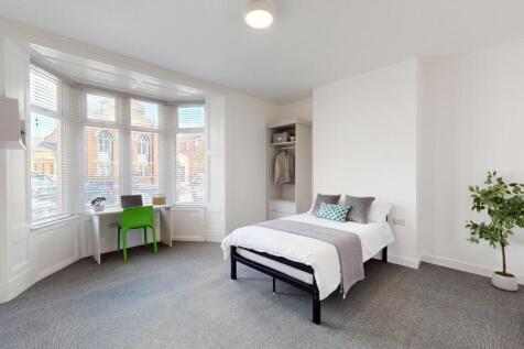 6-bed house on Wellington Avenue, Liverpool, £4,160/mo