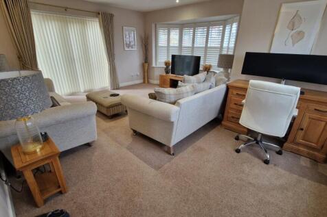 Rutland Avenue, Rugeley, Staffordshire, WS15 photo 2