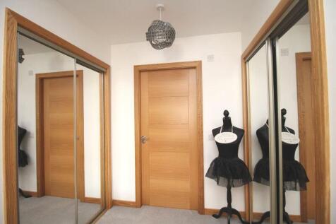 Master Bedroom Dressing Area