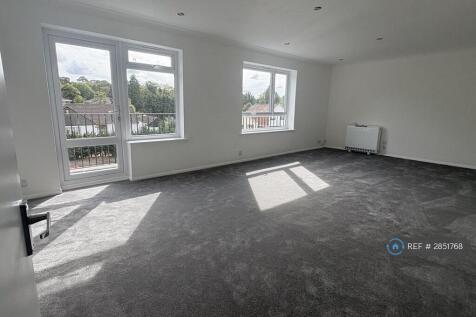 Lansdowne Court, Camberley, GU15 photo 3