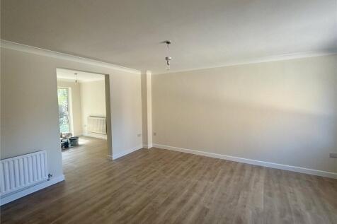 Tumulus Close, Southampton, Hampshire, SO19 photo 4