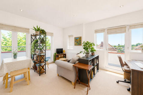 Living Room - Ang...