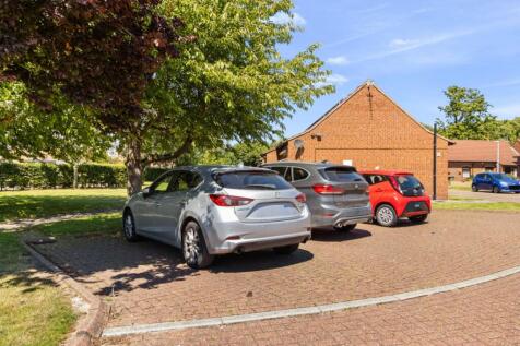 Communal Parking Bay