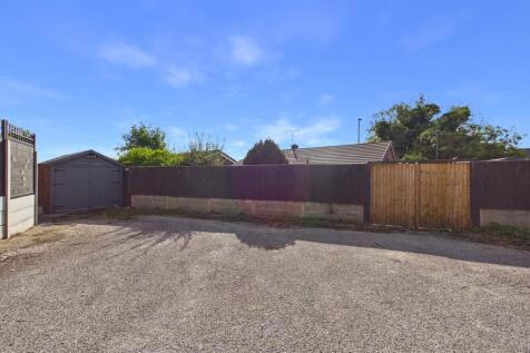 Rear Garage