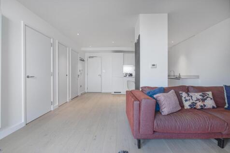 Hill House, Highgate Hill, Islington, London photo 5