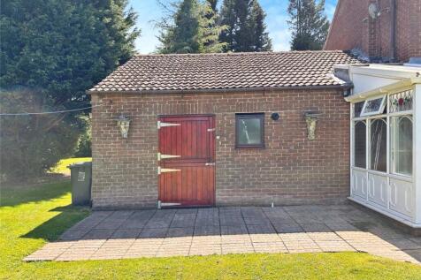 Outbuilding / Stable