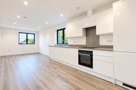 2-bed flat on 56, West Hill, South Croydon, £1,800/mo