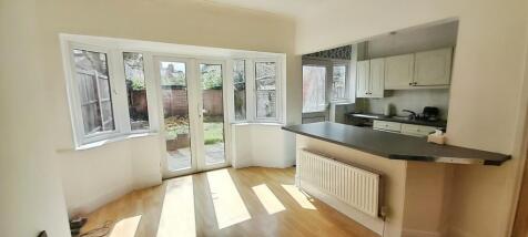 6b3ee614-WhatsApp...