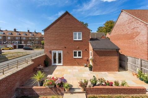 2 Headland Rise-14.jpg