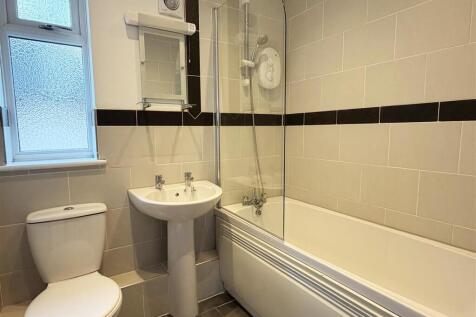NHR Bathroom copy.jpg
