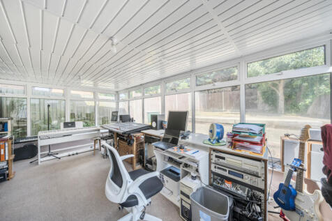 1318790-6-686d720...