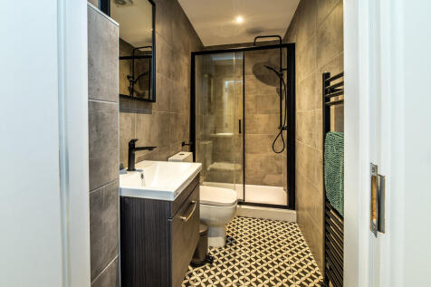 The Maze apt 5-00...