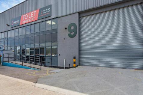 8649341exterior10800.jpg