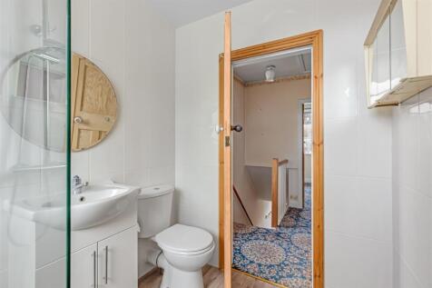 Shower Room 2.jpg